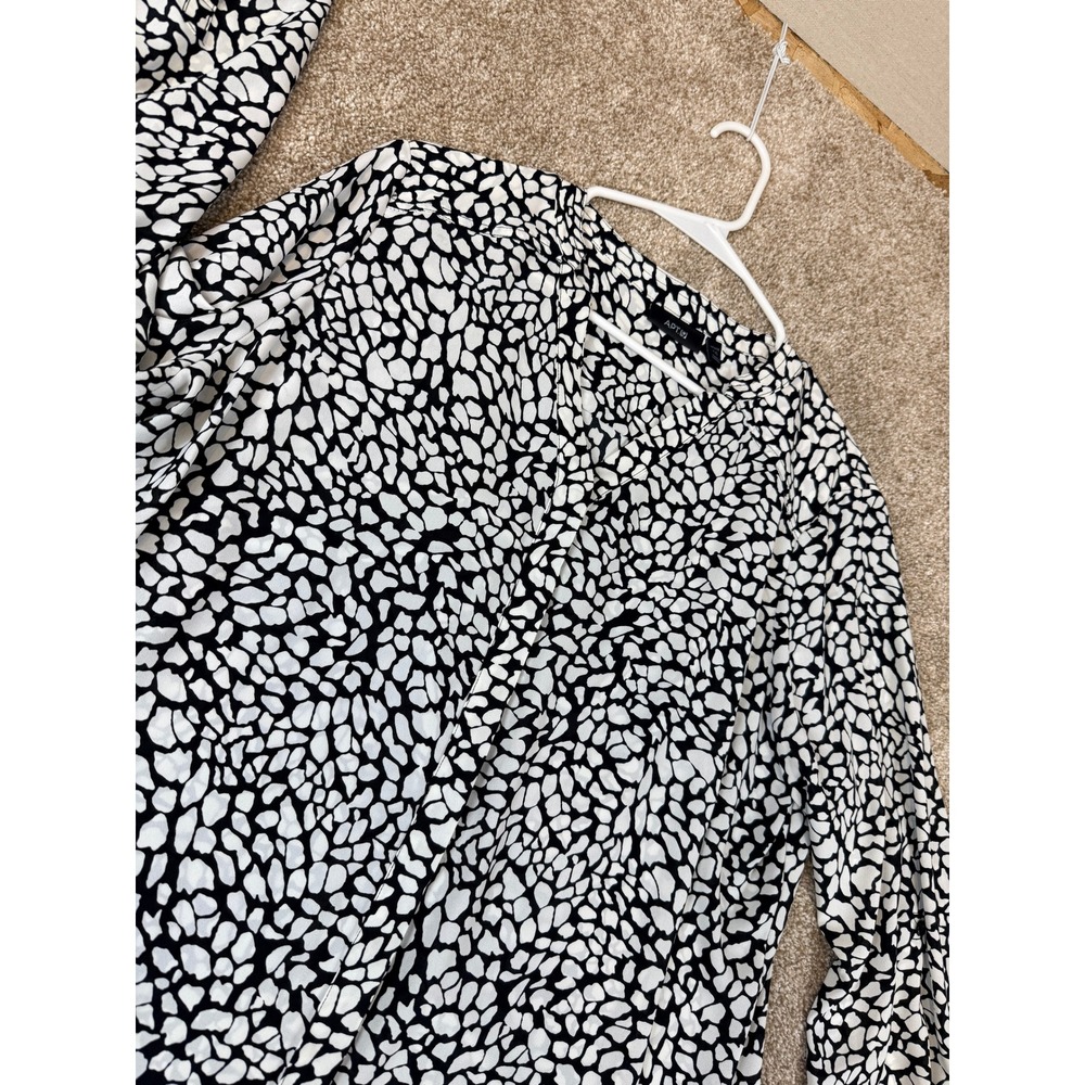 Apt. 9 Womens‎ PXL Petite Black White Pebble Print Roll Tab Sleeve V-Neck Blouse